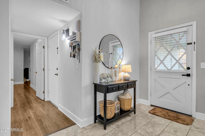 909 Obispo Ave, Mesa, AZ 85210