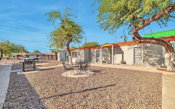 909 S 35th Ave, Phoenix, AZ 85009