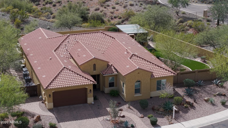 909 W Spur Dr, Phoenix, AZ 85085