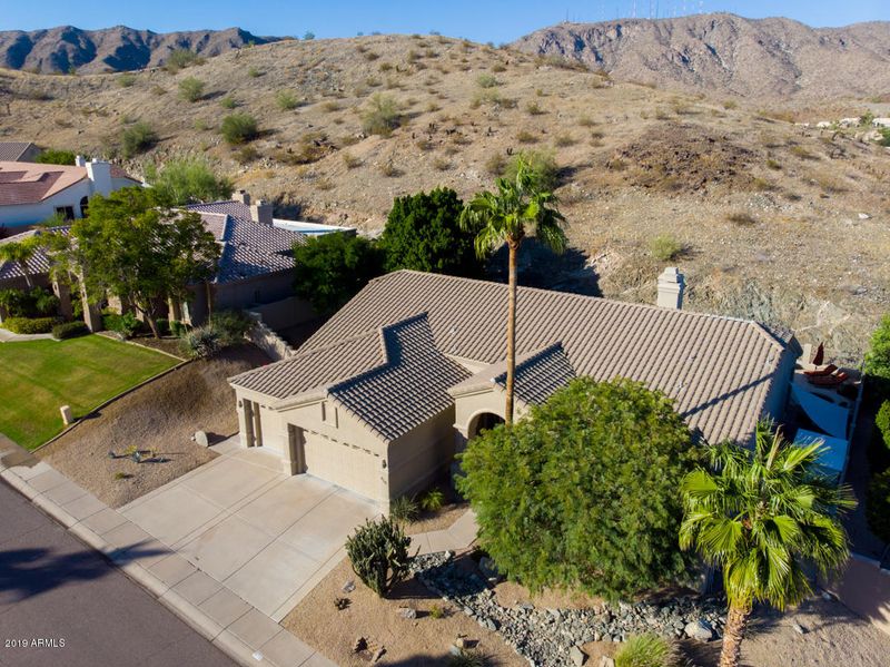 910 E Cathedral Rock Dr, Phoenix, AZ 85048