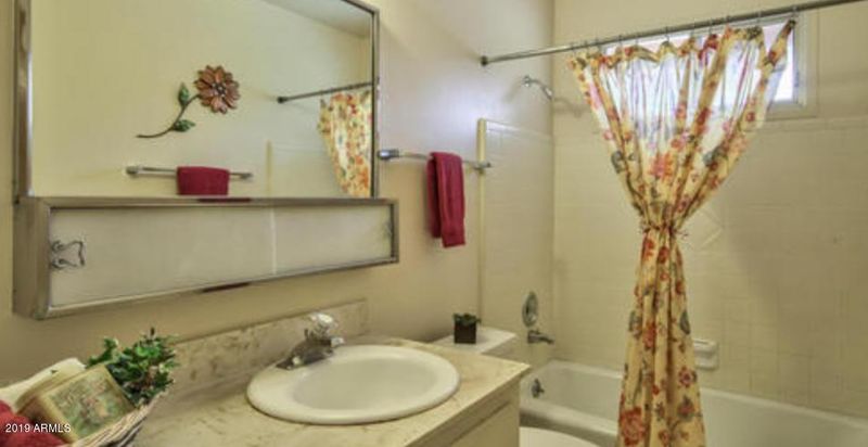 910 E Loyola Dr, Tempe, AZ 85282