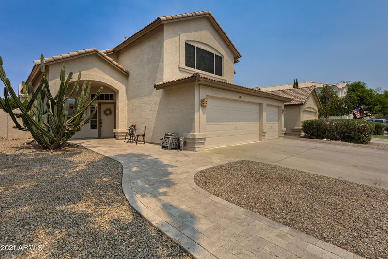 910 N Granada Dr, Chandler, AZ 85226