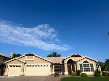 910 Paradise Dr, Gilbert, AZ 85233