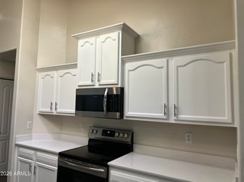 910 Paradise Dr, Gilbert, AZ 85233