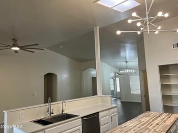 910 Paradise Dr, Gilbert, AZ 85233