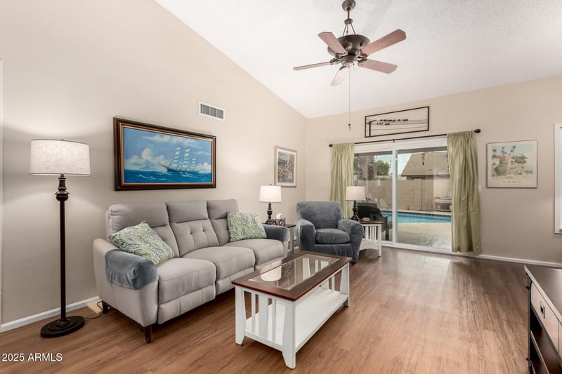 910 Plata Ave, Mesa, AZ 85210