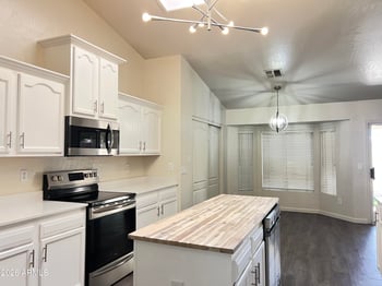 910 Paradise Dr, Gilbert, AZ 85233