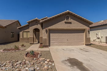 910 St Anne Ave, Phoenix, AZ 85041