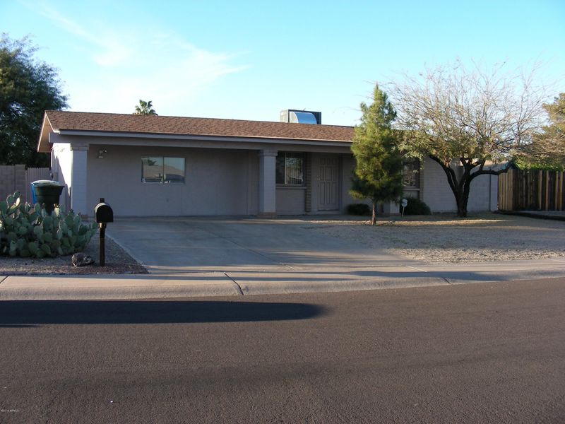 910 W Campo Bello Dr, Phoenix, AZ 85023