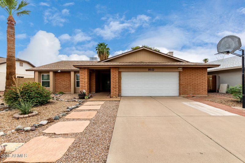 910 W Plata Ave, Mesa, AZ 85210