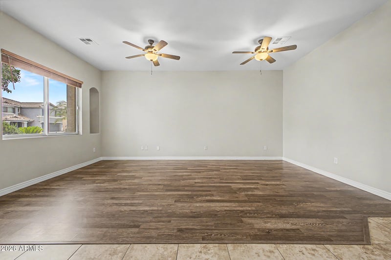 910 Saguaro Ln, San Tan Valley, AZ 85143