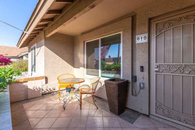 910 W Sequoia Dr, Phoenix, AZ 85027