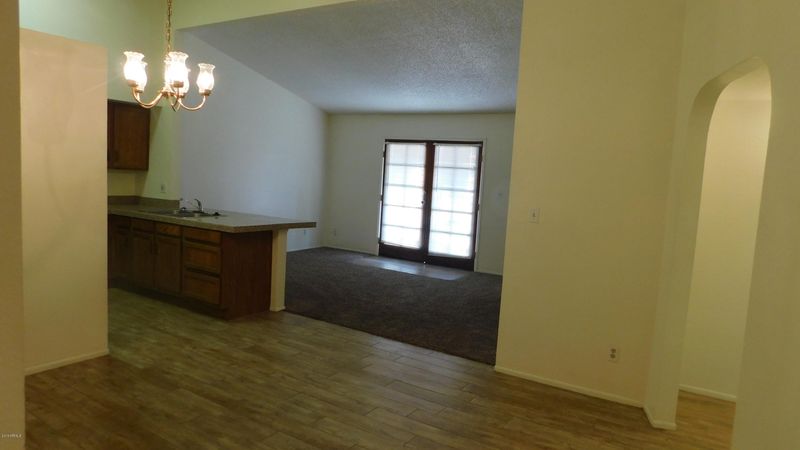 9101 N 68th Ln, Peoria, AZ 85345