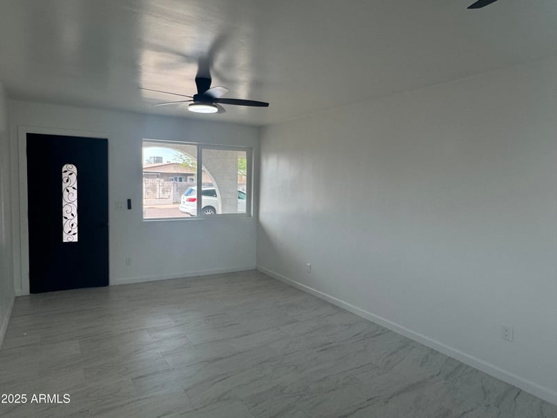 9103 44th Ave, Glendale, AZ 85302