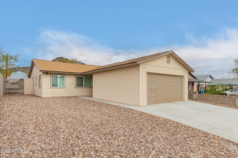 9105 13th St, Phoenix, AZ 85020
