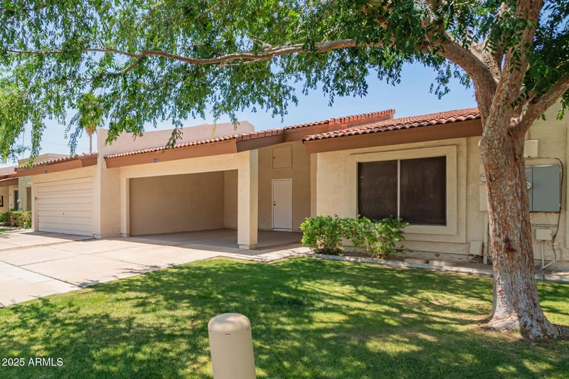 9106 68th Ln, Peoria, AZ 85345