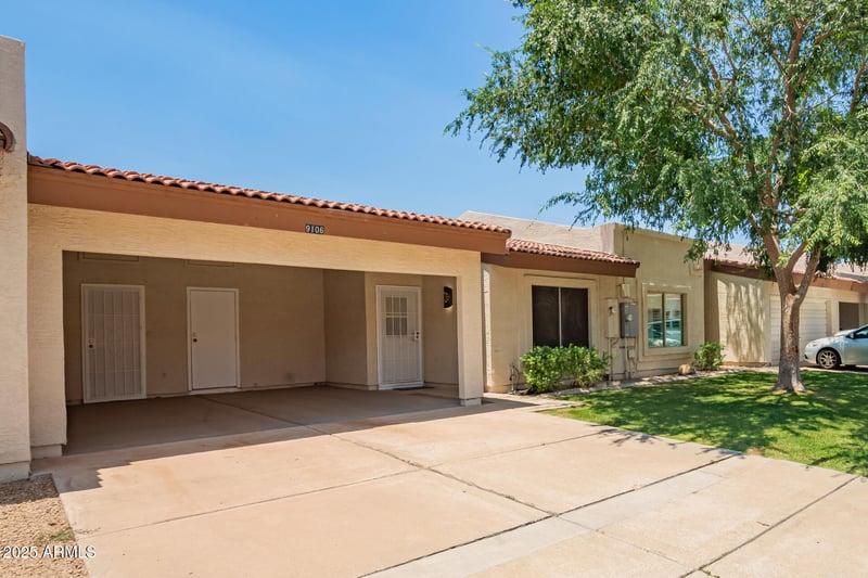 9106 68th Ln, Peoria, AZ 85345
