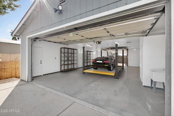 9107 Baywood Ave, Mesa, AZ 85208