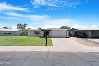 911 Campo Bello Dr, Phoenix, AZ 85023