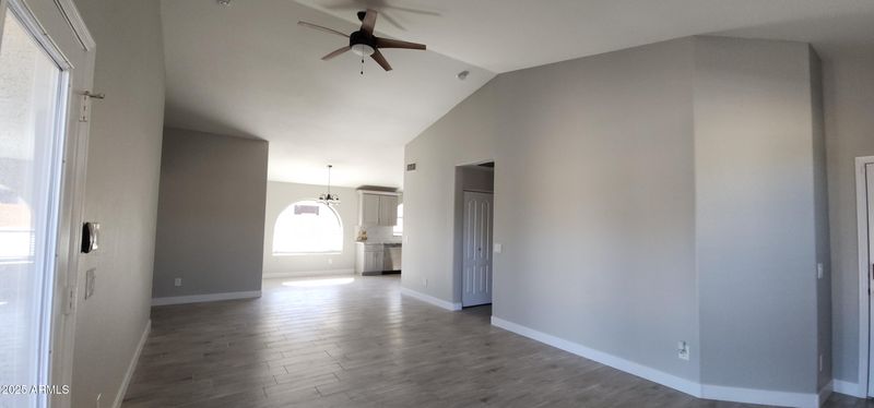 911 E Lovegrass Dr, San Tan Valley, AZ 85143