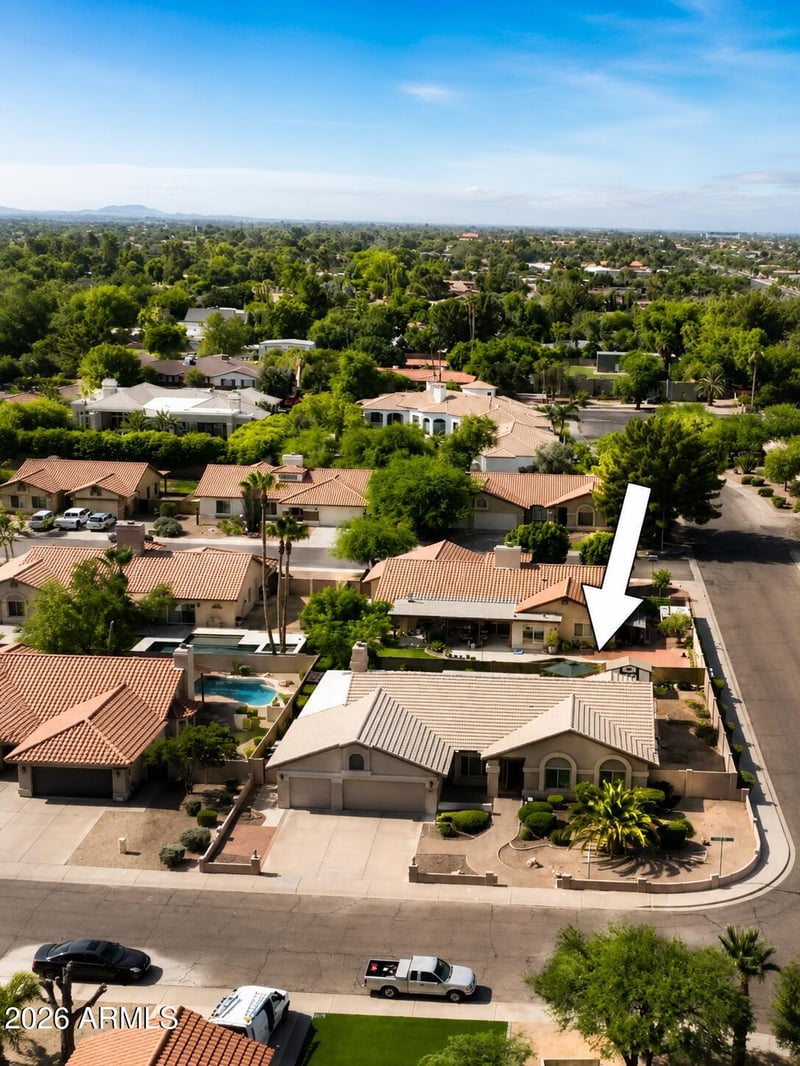 911 E Secretariat Dr, Tempe, AZ 85284
