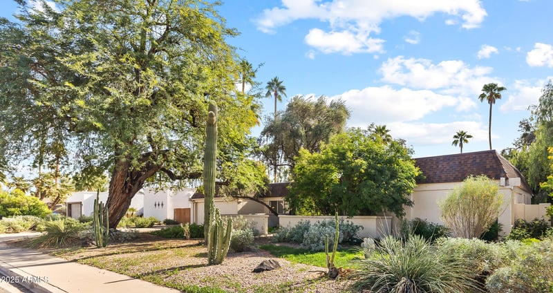 911 Gleneagles Dr, Phoenix, AZ 85023