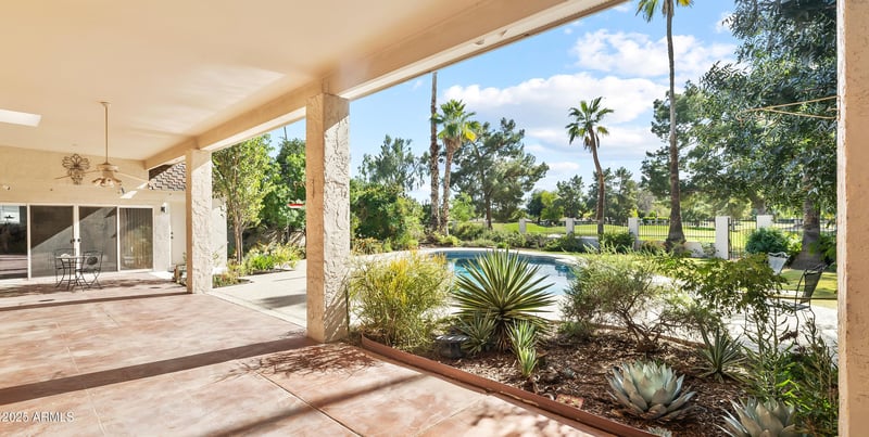 911 Gleneagles Dr, Phoenix, AZ 85023