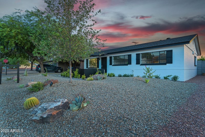 911 Ruth Ave, Phoenix, AZ 85020