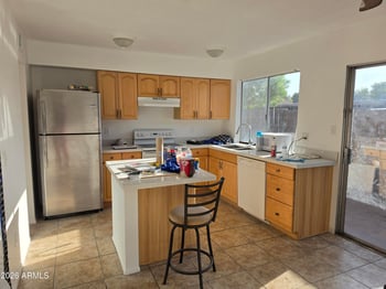 911 Casitas Dr #C, Tempe, AZ 85281
