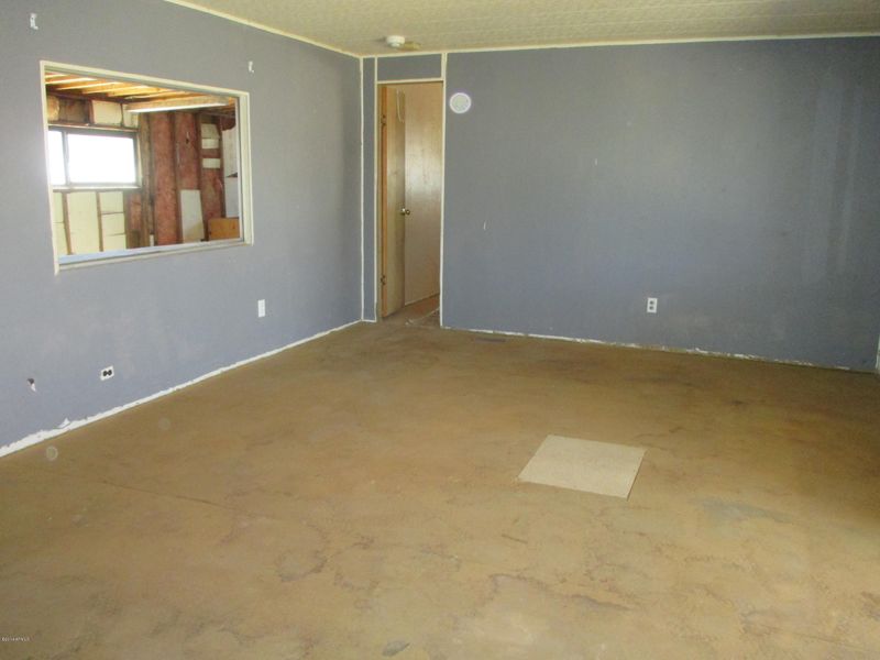 911 S Warner Dr, Apache Junction, AZ 85120