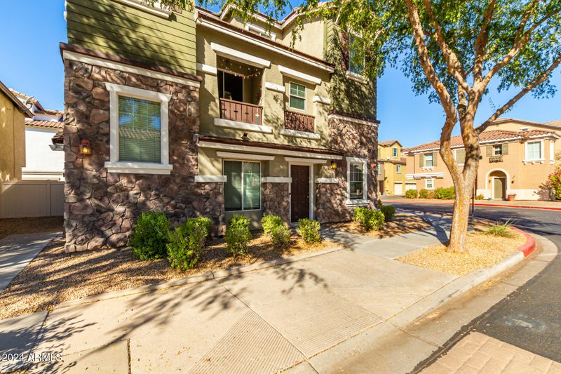 911 W Aspen Way, Gilbert, AZ 85233