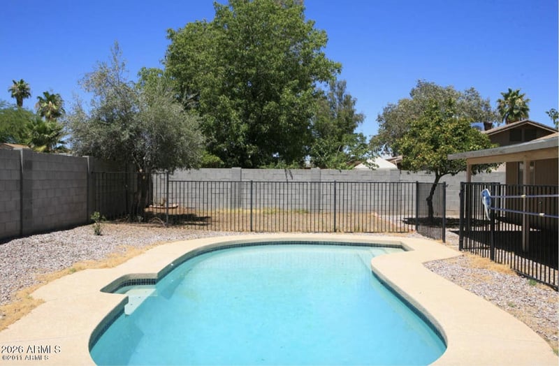 911 W Colgate Dr, Tempe, AZ 85283
