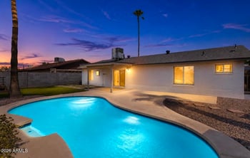 911 W Loughlin Dr, Chandler, AZ 85225