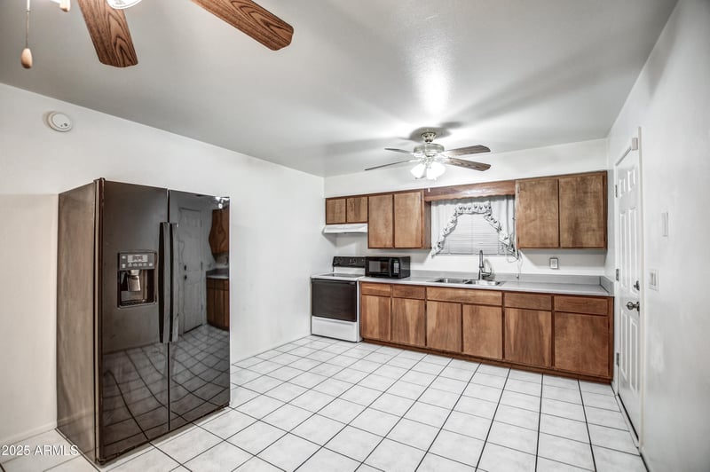 9111 Crescent Ave, Mesa, AZ 85208