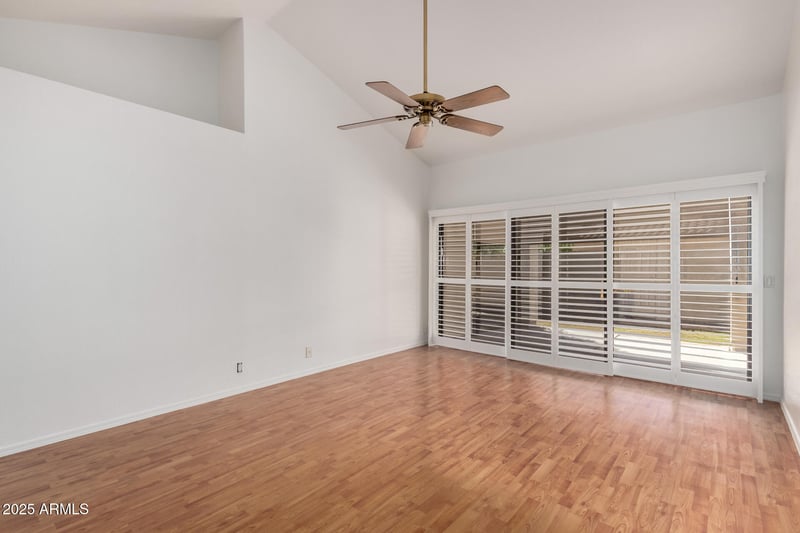9113 Kimberly Way, Peoria, AZ 85382