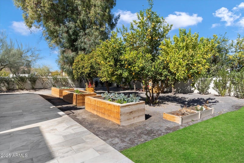 9114 55th St, Paradise Valley, AZ 85253