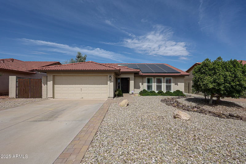 9114 Maui Ln, Peoria, AZ 85381