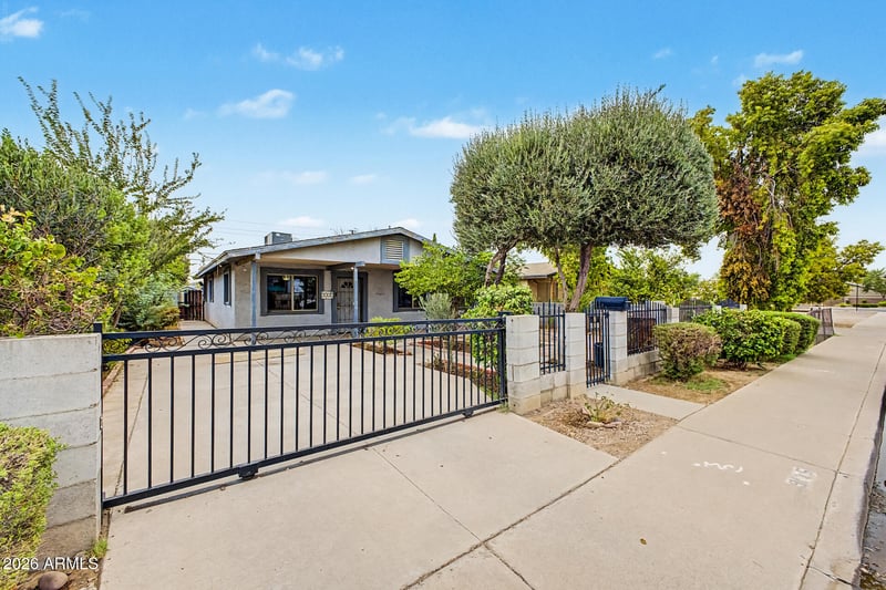 9116 W Jefferson St, Tolleson, AZ 85353