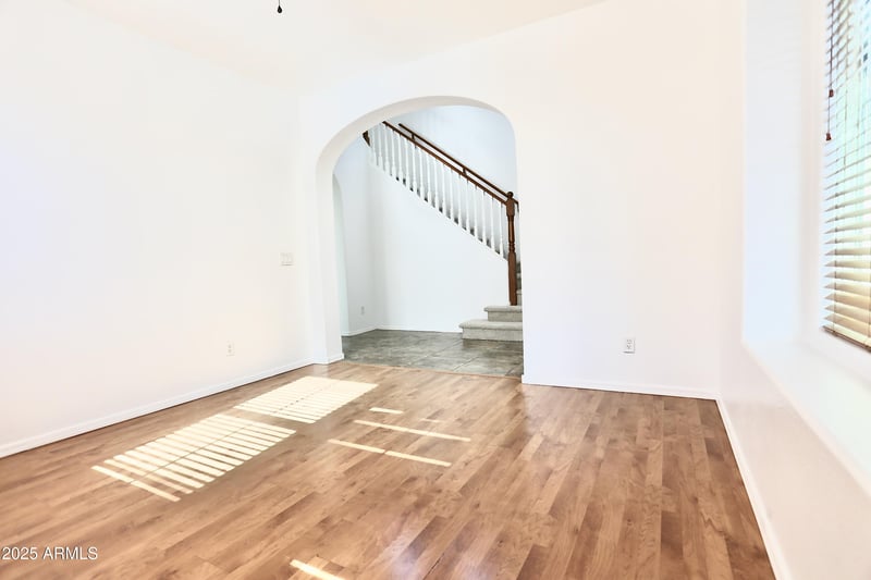 9116 Westfall Ave, Tempe, AZ 85284