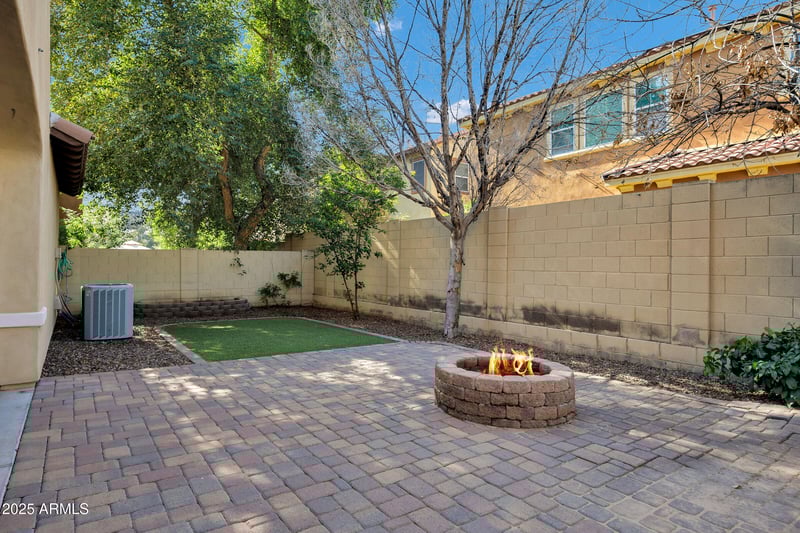 9116 Westfall Ave, Tempe, AZ 85284