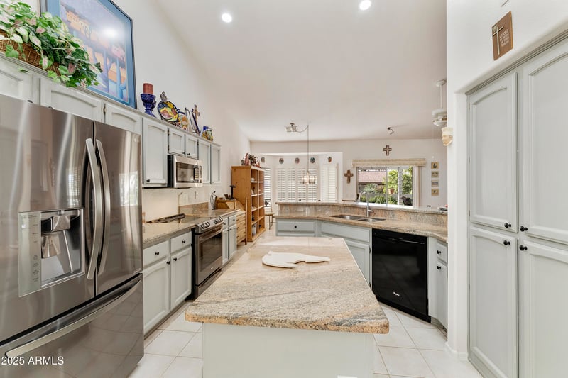 9117 Diamond Dr, Sun Lakes, AZ 85248