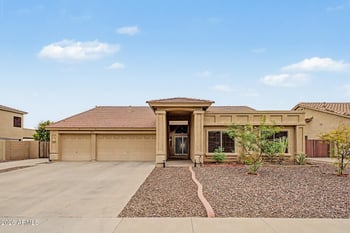 9117 48th Dr, Laveen, AZ 85339