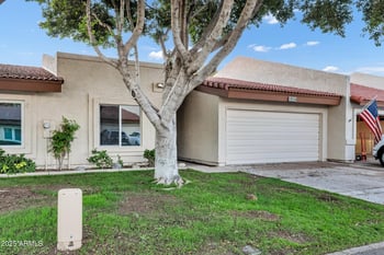 9118 68th Ln, Peoria, AZ 85345