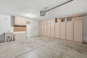 9118 Taro Ln, Peoria, AZ 85382