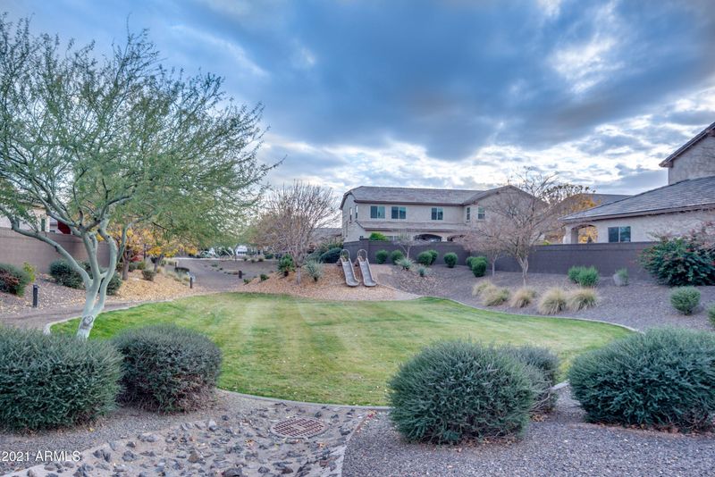 912 E Parkview Dr, Gilbert, AZ 85295