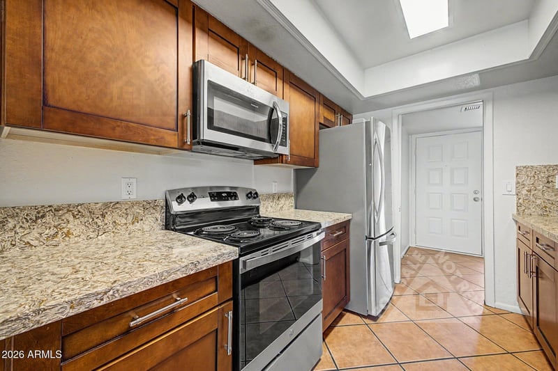 912 E Villa Rita Dr, Phoenix, AZ 85022