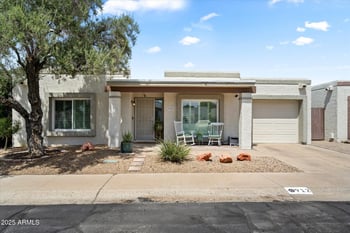 912 Michelle Dr, Phoenix, AZ 85022