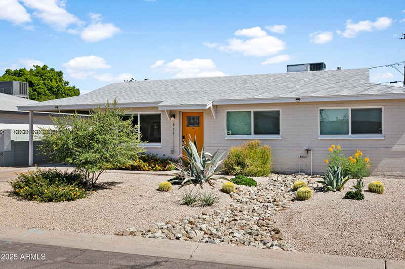 912 Orchid Ln, Phoenix, AZ 85020