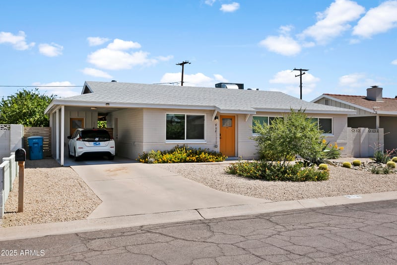 912 Orchid Ln, Phoenix, AZ 85020