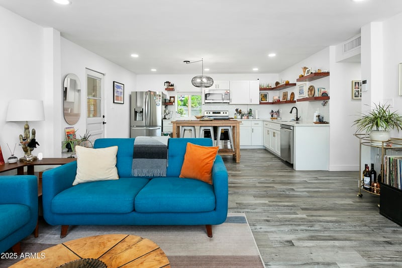 912 Orchid Ln, Phoenix, AZ 85020